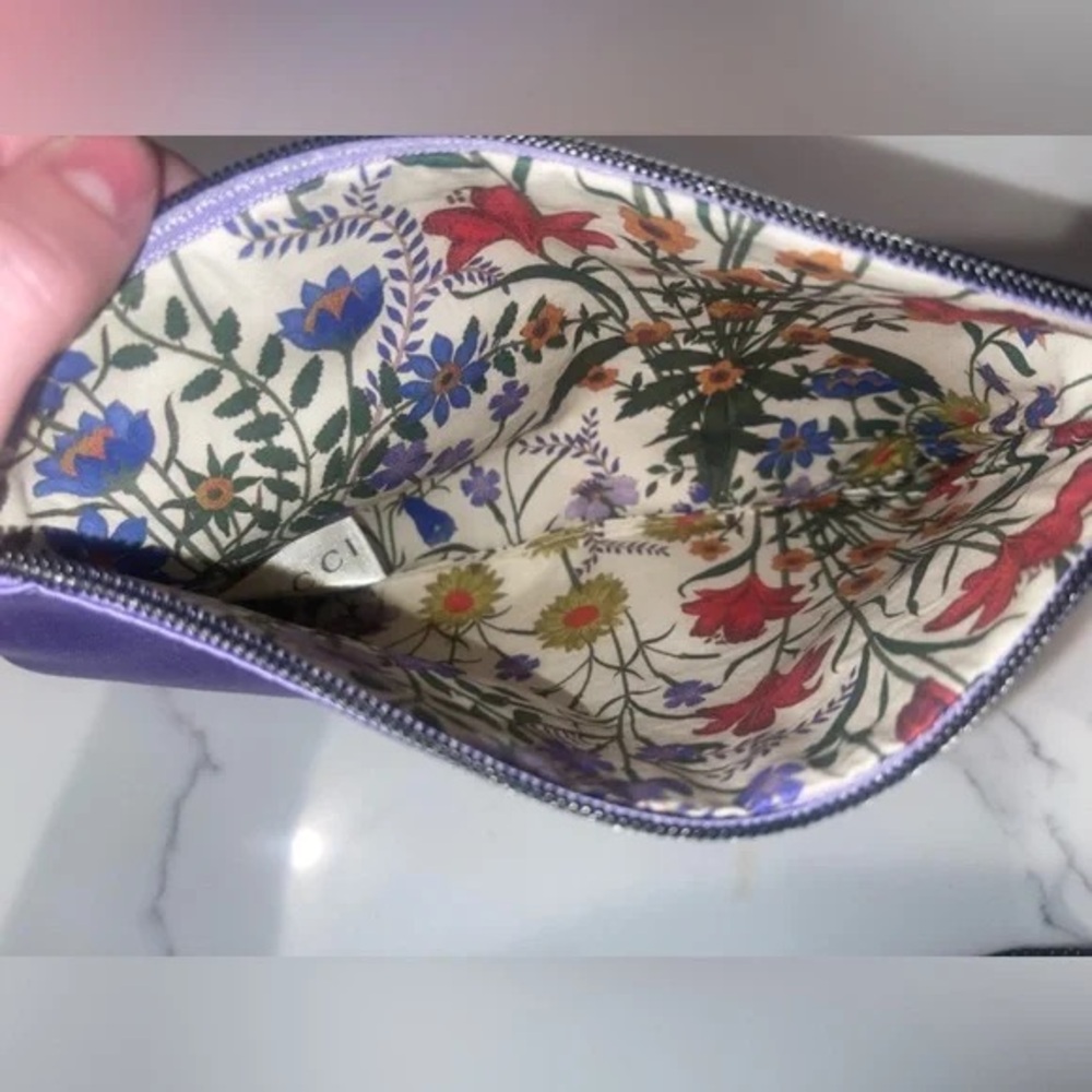 Gucci Shimmer Zip Pouch/ Cosmetic /Makeup Bag L 9in H 6 1/2in - Picture 4 of 9